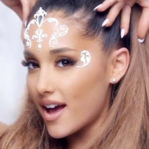 10 Things You Won't Believe About Ariana Grande - ZergNet