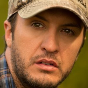 Tragic Details Have Come Out About Luke Bryan - ZergNet