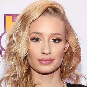 Iggy Azalea’s Information Leaked By Papa John’s Employee - ZergNet