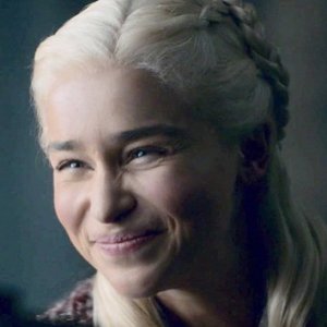 What Emilia Clarke Really Thinks About Her Racy 'GoT' Scenes - ZergNet