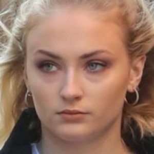 How 'Game of Thrones' Actors Responded to Huge Show Moments - ZergNet