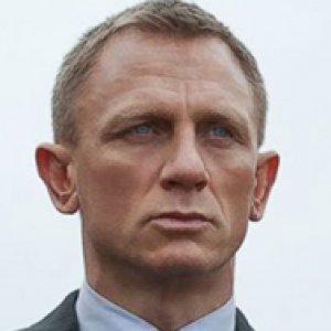 Study Shows Fans Are Open To A Gay Or Transgender James Bond - ZergNet