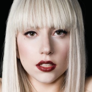 9 Celebrities Exposed By Their Ex-Assistants - ZergNet