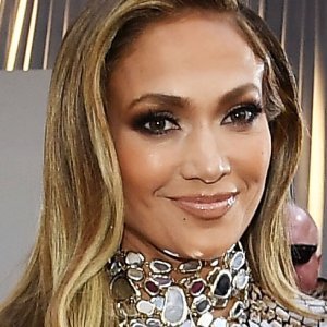 The Best Celeb Looks of 2019 - ZergNet