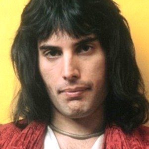 Freddie Mercury's Tragic Life in a Nutshell - ZergNet