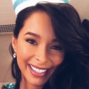 The Untold Truth of Bruno Mars' Girlfriend - ZergNet