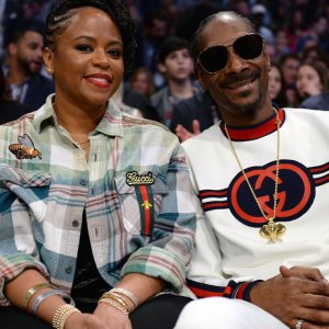 Snoop Dogg Shows His Romantic Side in Adorable Note to His Wife - ZergNet