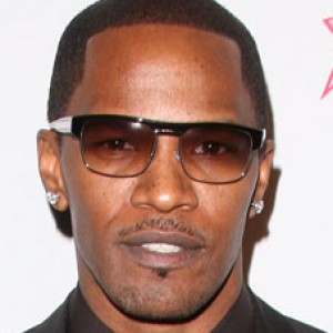 Jamie Foxx Sets Record Straight on Katie Holmes Dating Rumors - ZergNet