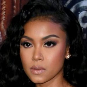 This is Why Kevin Hart's Wife Stayed After He Cheated - ZergNet