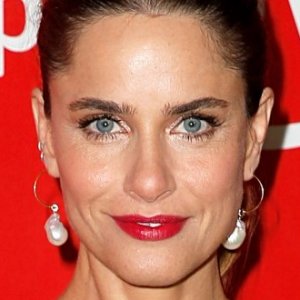 The Untold Truth About Amanda Righettis Millions - lxzkx9m