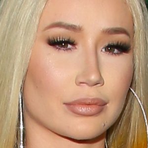 Iggy Azalea Announces the Secret Birth of Her Baby Boy - ZergNet