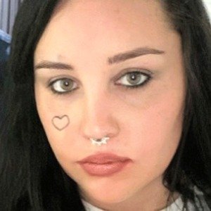 Celebrity Social Media Posts That Blew Up Right in Their Faces - ZergNet