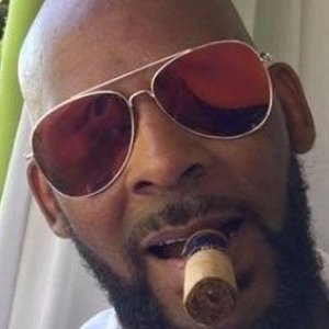 R. Kelly's Net Worth After Decade Long IRS Battle - ZergNet