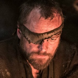 These 'Game of Thrones' Actors Are Beautiful Out of Costume - ZergNet