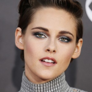 Kristen Stewart's Mom Denies Outing Her Daughter - ZergNet