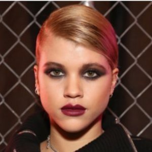 What You Never Knew About Lionel Richie's Youngest Daughter - ZergNet