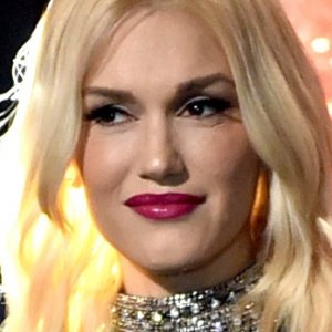 The Untold Truth Of Gwen Stefani - ZergNet