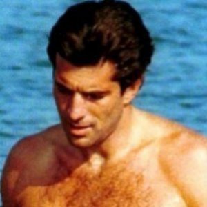 JFK Jr's Nephew Grew Up To Look Just Like His Uncle - ZergNet