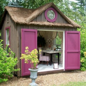 9 Sheds That Will Make Your Outdoor Space A Backyard Retreat - ZergNet