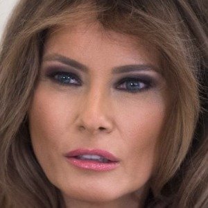 Sketchy Melania Trump Outfits That Really Caused A Stir - ZergNet