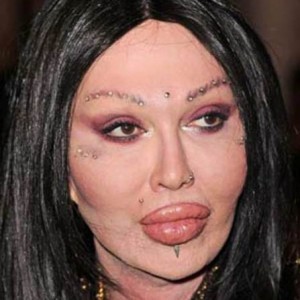 10 Male Celebs With Shocking Plastic Surgery - ZergNet