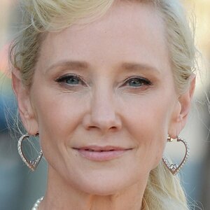 Anne Heche Tragically Dies At 53 - ZergNet