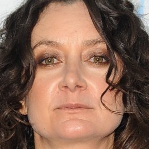 The Untold Truth Of Sara Gilbert - ZergNet