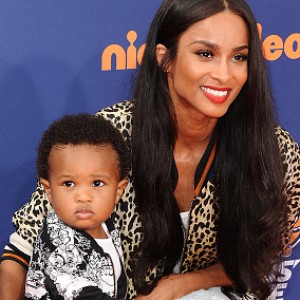 7 Celebs You Didn't Know Are Single Moms - ZergNet