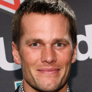 Tom Brady's Ex Is Stirring The Pot In A Major Way - ZergNet