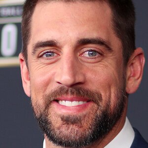 The Inside Story On Aaron Rodgers' New Girlfriend - ZergNet