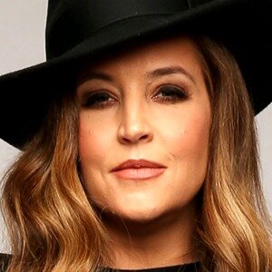 A Heartbreaking Detail Came Out About Lisa Marie Presley's Death - ZergNet