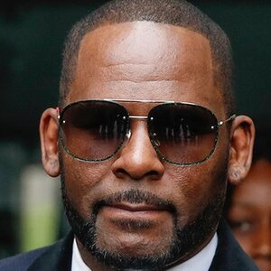 Why R. Kelly's Extensive Sentencing Just Got A Bit Lighter - ZergNet