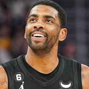 LeBron James Posts Cryptic Tweet After Kyrie Irving Trade - ZergNet