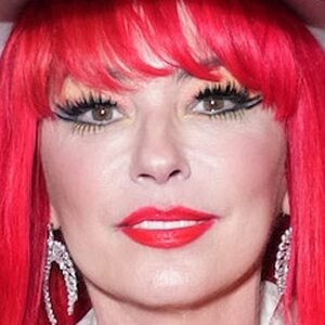 Shania Twain Slays In Leather Jumpsuit For Grammys After-Party - ZergNet