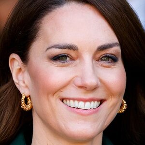 Kate's Never-Before-Seen Baby Photo Has Fans Drawing Comparisons - ZergNet