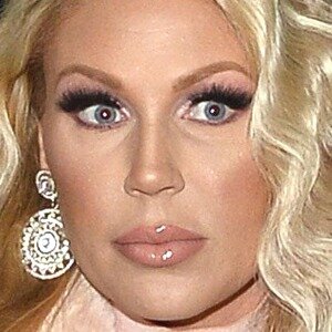 RHOC Alum Gretchen Rossi Reveals Truly Tragic Death Of Stepson - ZergNet