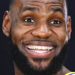 LeBron James' Net Worth Is Absolutely Mind-Boggling - ZergNet