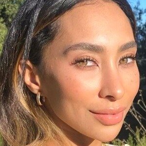 Love Is Blind's Ross Has A New Boo Following SK Cheating Scandal - ZergNet