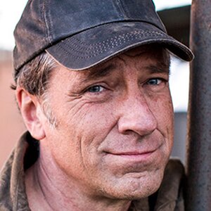 Surprising Facts You Never Knew About Mike Rowe From Dirty Jobs - ZergNet
