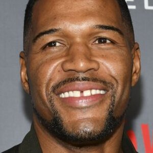 Michael Strahan's List Of Shady Romances - ZergNet