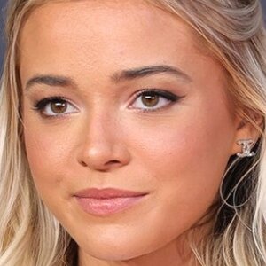 Gymnast Olivia Dunne's Cryptic V-Day Post Has Everyone Talking - ZergNet