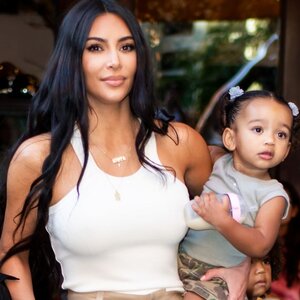 Kim Shares Adorable New Photos Of Daughter Chicago & Niece Dream - ZergNet