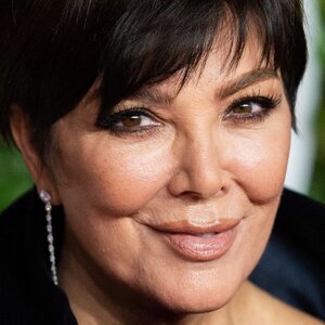 Kris Jenner Flashes Diamond Ring, Sends Engagement Rumors Flying - ZergNet