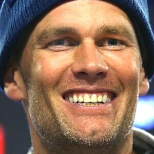 Tom Brady Twins With His & Moynahan's Son Jack In Sweet Photos - ZergNet