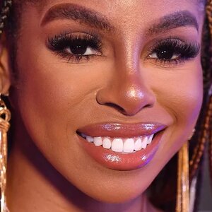 The Ultimate Guide To Candiace Dillard Bassett From Rhop Everything From Her Age To Her Feuds - j5jlom5