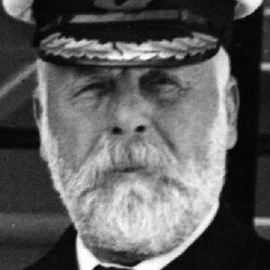 These Were The Haunting Last Words Of The Titanic's Captain - ZergNet