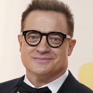 Brendan Fraser's Emotional Comeback For Best Actor Win - ZergNet