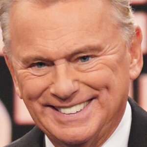 Sajak Turns Heads After Wrestling Wheel Of Fortune Contestant - ZergNet