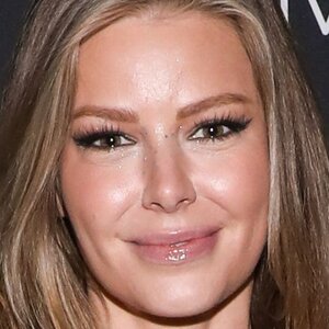 Pump Rules' Ariana Madix Takes On Big Role Amid Cheating Scandal - ZergNet