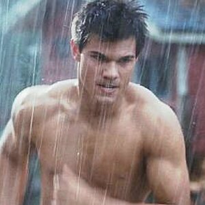 It's No Secret Why Hollywood Won't Cast Taylor Lautner Anymore - ZergNet
